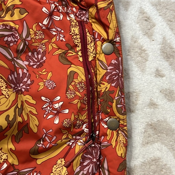 Patagonia Women’s W Bivy Hooded Vest size medium - Picture 3 of 4